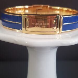 Michael‎ Kors Logo Clasp Hinged Bangle Bracelet Blue Enamel and Gold Tone Signed